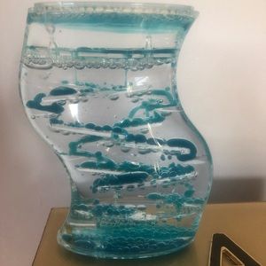 Decorative multicolor water drip design